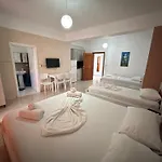 شقة Skenderi *
