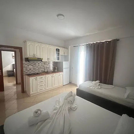 Apartment Skenderi *