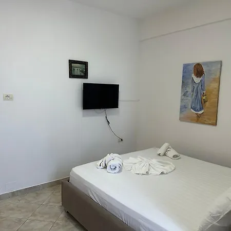 شقة Skenderi