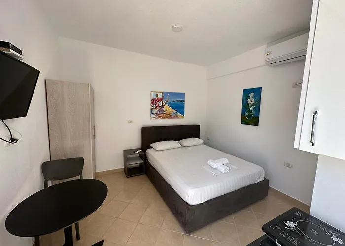 Skenderi * 卡萨米尔